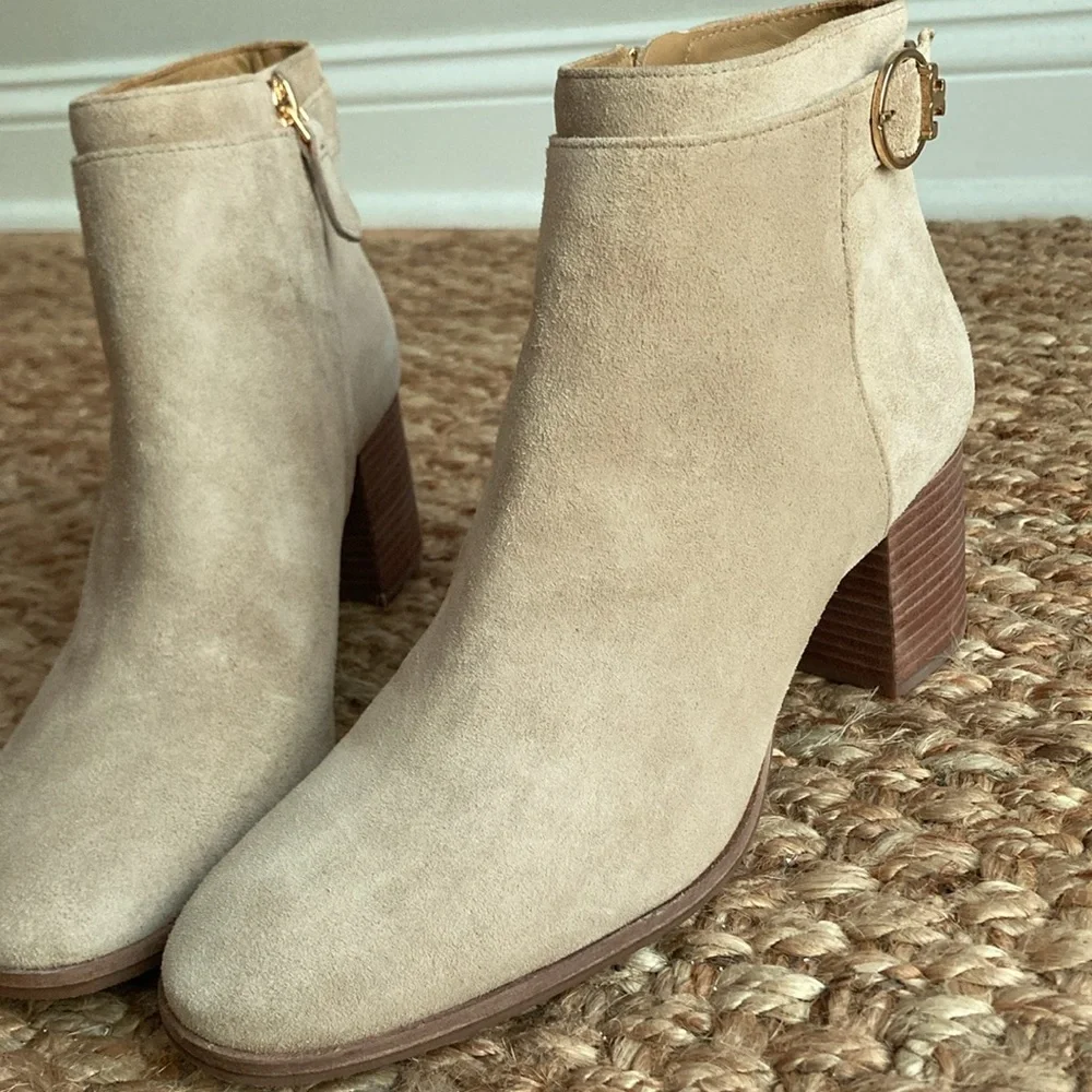 New: Tory Burch Sophia 65mm Suede Bootie. Size 8.5